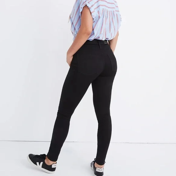 Madewell•Curvy High-Rise Skinny Jeans in Carbondale Wash - Picture 2 of 9